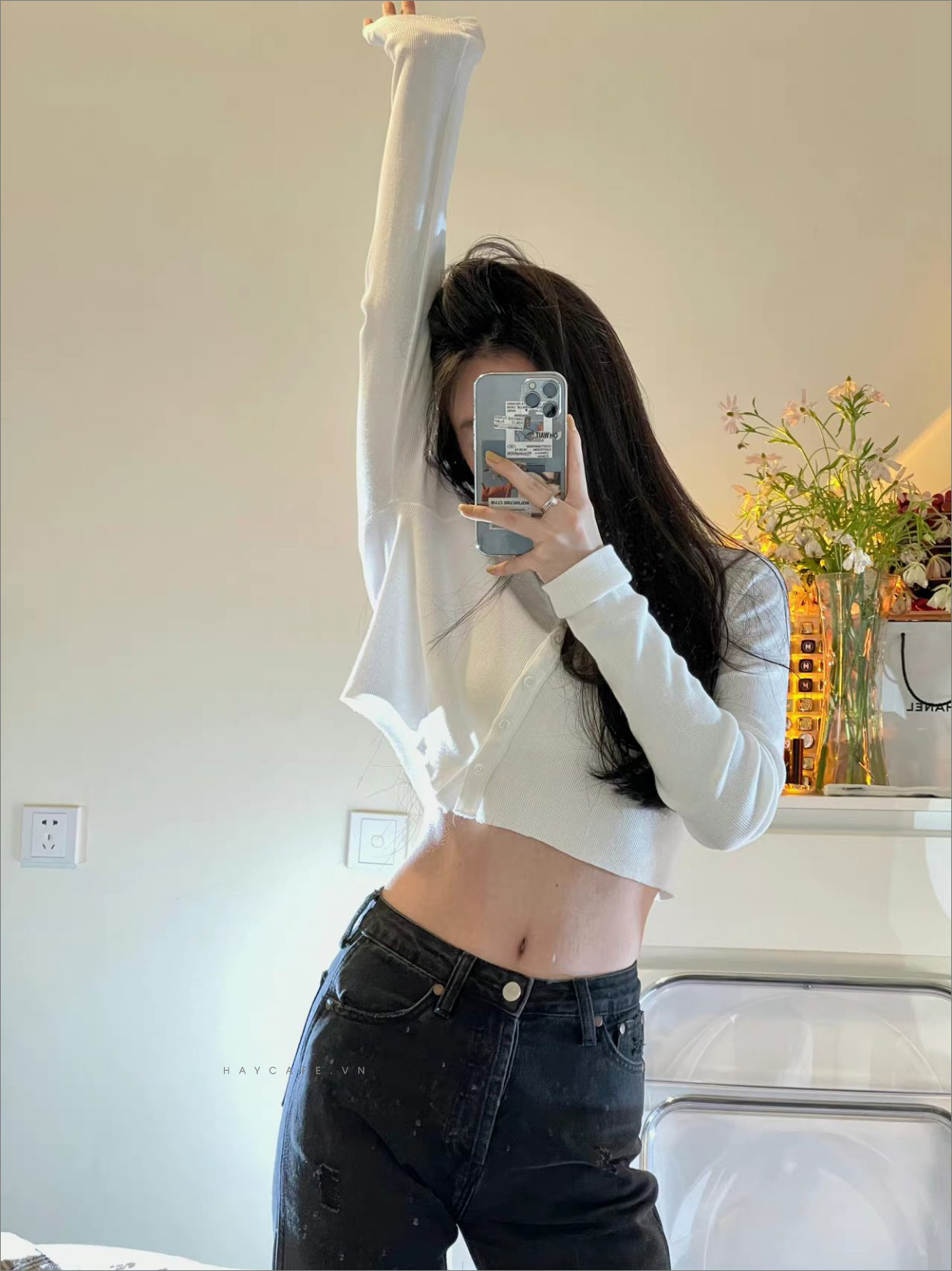 ảnh eo thon che mặt