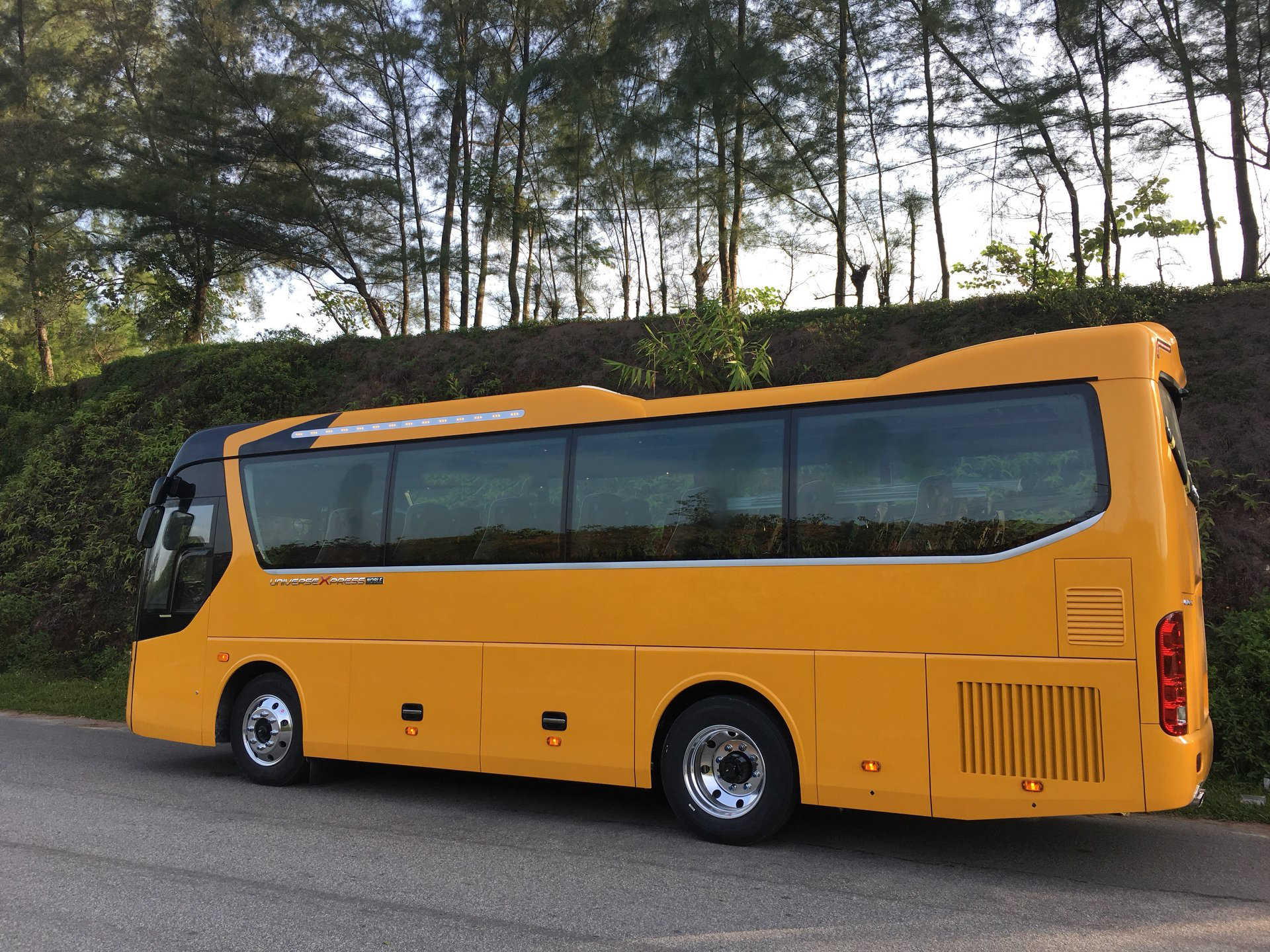 Xe 29 chỗ hiện đại, sạch sẽ
