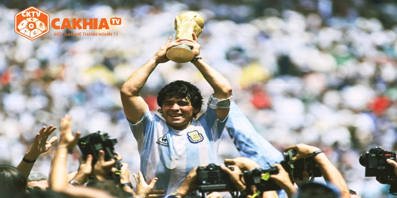 Diego Maradona là một trong những cầu thủ huyền thoại