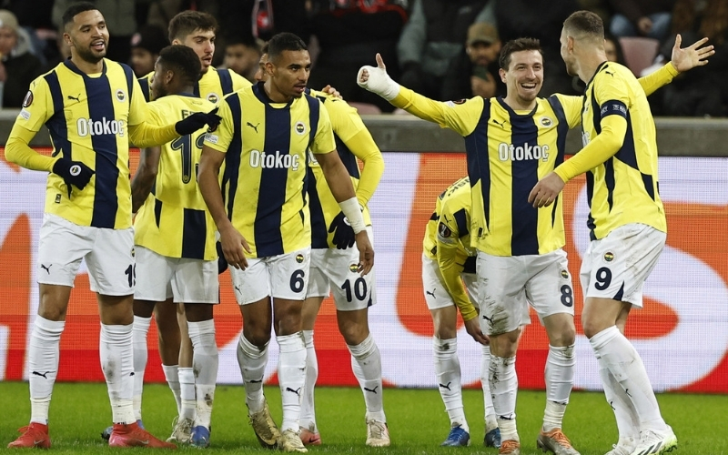 So sánh với các đối thủ tại Super Lig