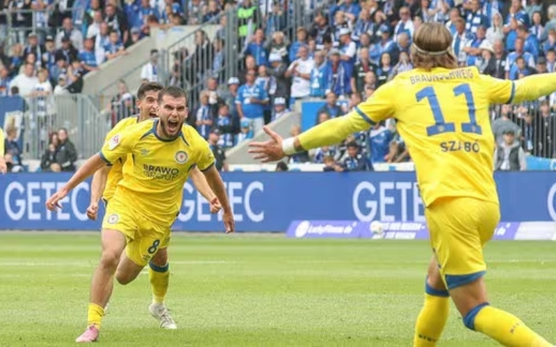 Chiến thuật và lối chơi