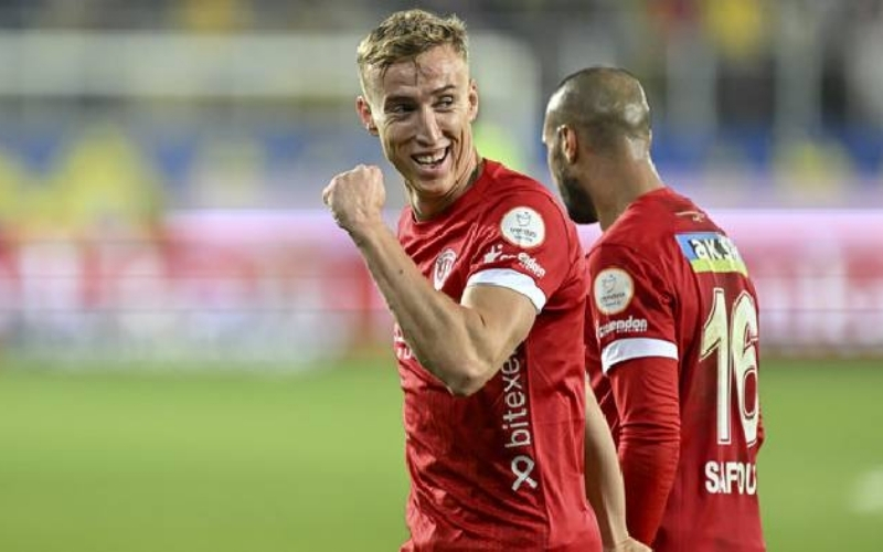 Dự đoán Kasımpaşa - Antalyaspor: Chia điểm trong trận cầu kịch tính.