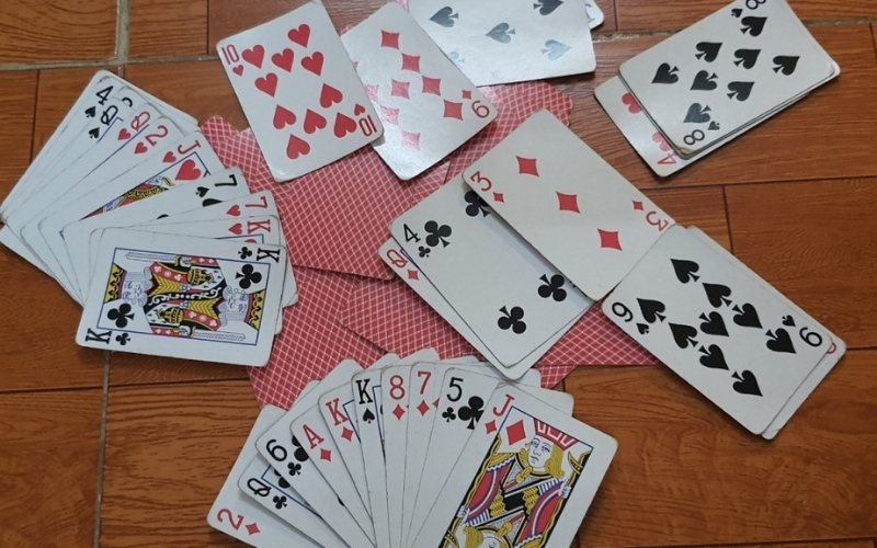 Quy định pháp luật về việc chơi bài giải trí tại gia