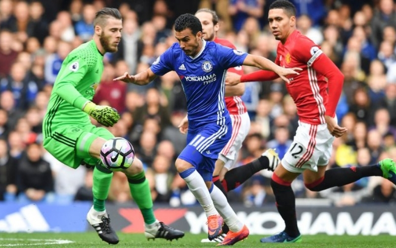 Các câu lạc bộ kiếm tiền từ bản quyền truyền hình như thế nào