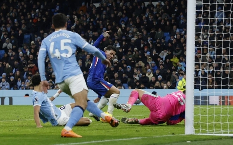 Chelsea thua đau trước Man City tại Etihad rạng sáng