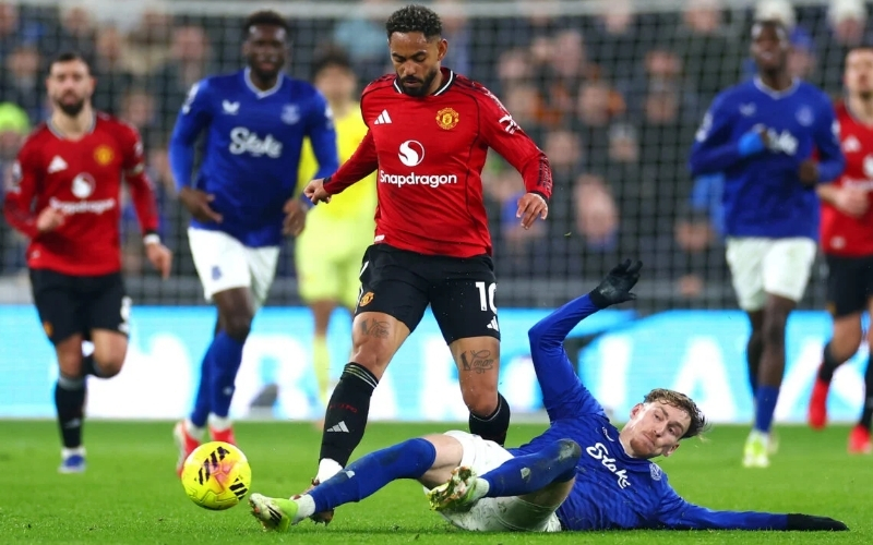 Phân tích chiến thuật của Michael Carrick trước sức ép Everton