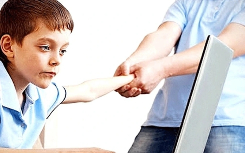 Vai trò của gia đình và người thân