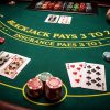 Phân biệt Blackjack quốc tế và Xì Dách truyền thống Việt Nam.