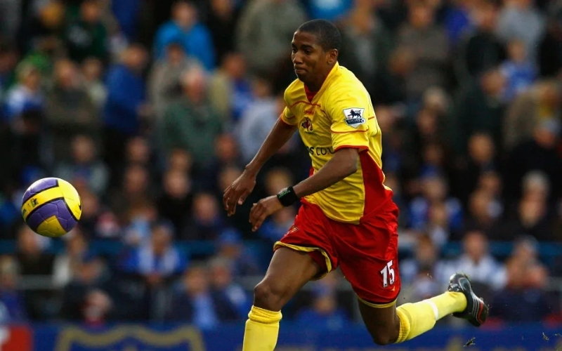 Tuổi thơ và bước ngoặt tại Watford