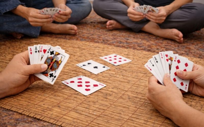 Chiến Lược Quản Lý Bài Rác Và Giữ Quân Bài Chiến Lược