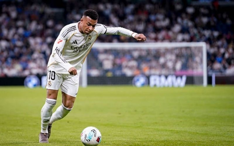 Phân tích sự tiến bộ vượt bậc và tư duy chơi bóng thông minh của cầu thủ Mbappe