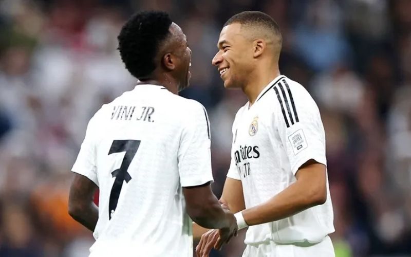 So sánh Kylian Mbappé và Vinícius Júnior tại Real Madrid